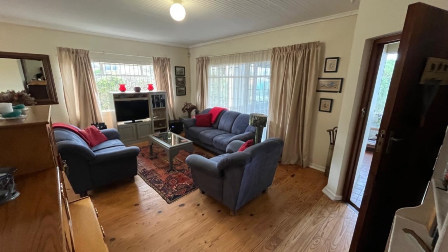 6 Bedroom Property for Sale in Oyster Bay Eastern Cape